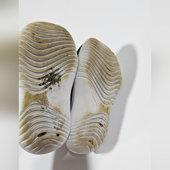 Nike Flex Runner Boy Girl Baby Toddler Size 5c Red Gray Black Sneaker - Picture 8 of 8